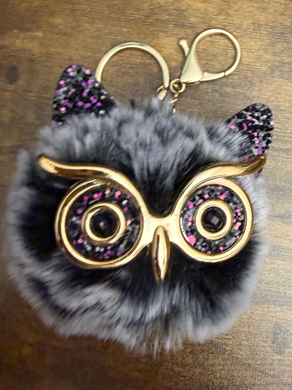 NWOT Fuzzy Owl Pom Pom Bag Charm Keychain Black Gray Gold-tone